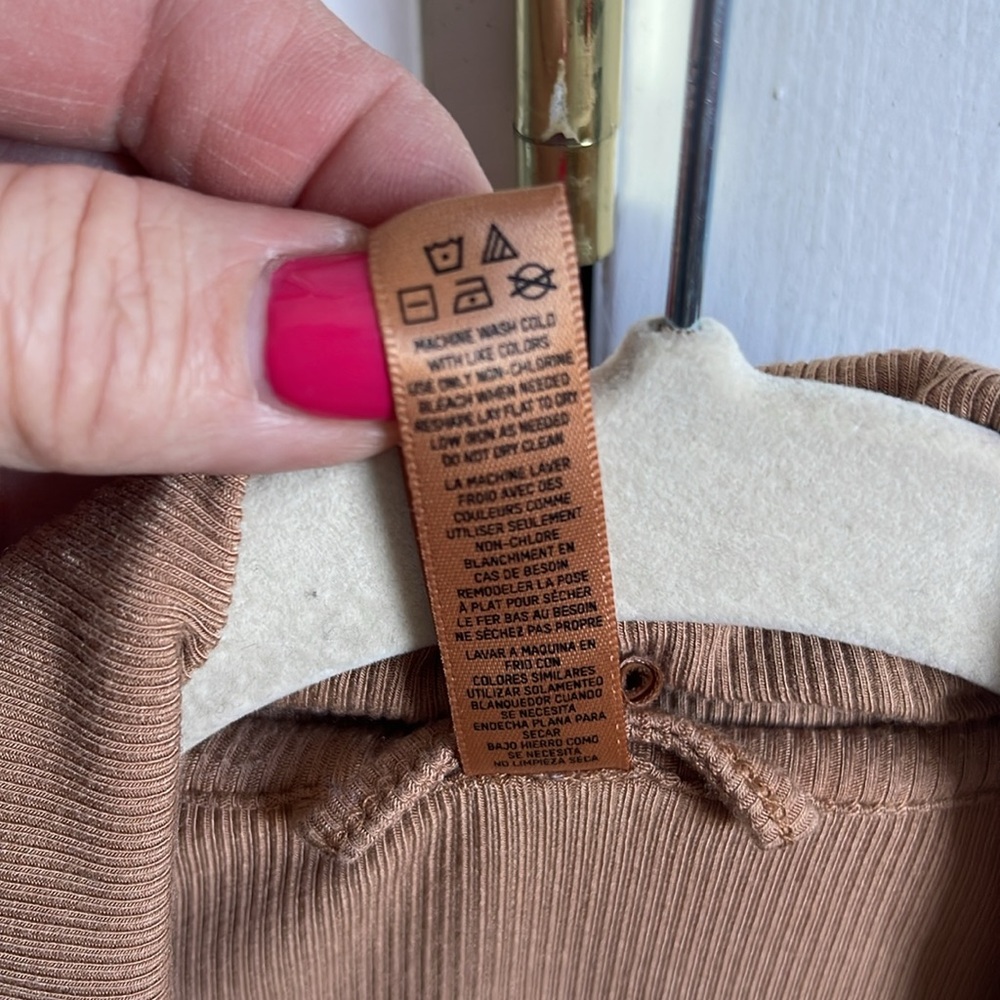 SKIMS Ribbed Lounge L/S Top - Picture 7 of 11